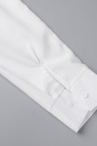 Белое повседневное однотонное платье-рубашка в стиле пэчворк с отложным воротником и пряжкой