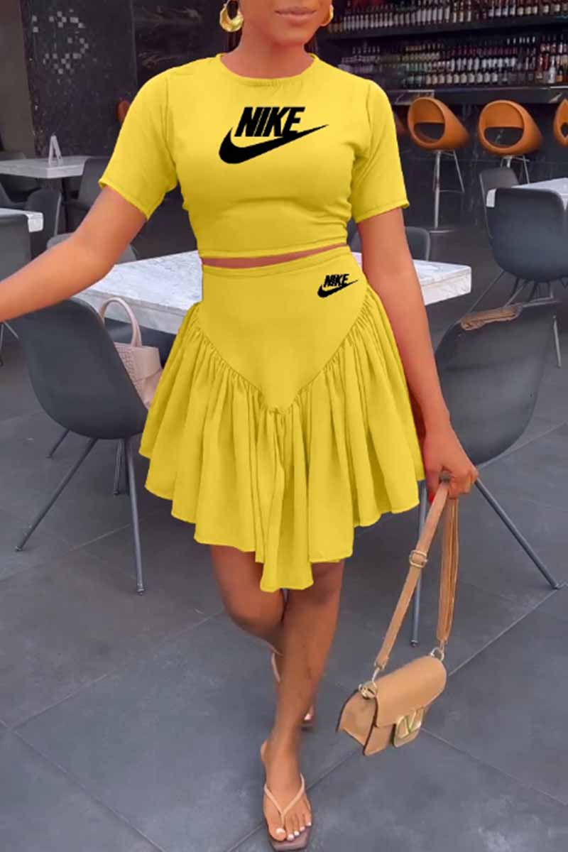 

Yellow Elegant Print Fold Letter O Neck Short Sleeve Two Pieces