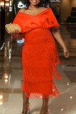 Robes de soirée élégantes à col en V et patchwork à pompon rose rouge
