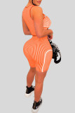 Orangefarbener, sexy, schmaler Strampler mit Streifenmuster und Patchwork-O-Ausschnitt