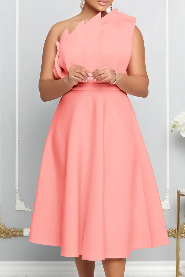 Розовое элегантное однотонное вечернее платье в стиле пэчворк с косым воротником