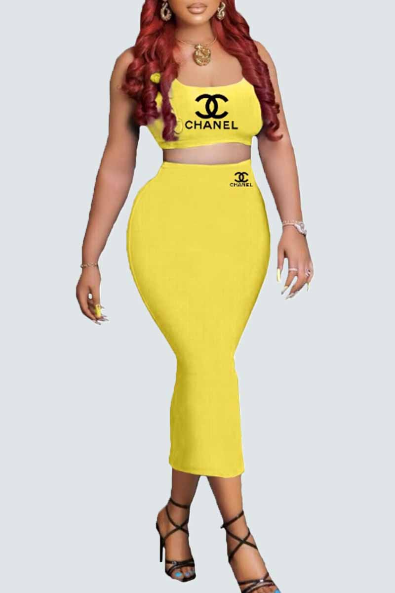 

Yellow Sexy Print Letter U Neck Short Sleeve Two Pieces