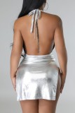 Серебряное сексуальное однотонное платье без рукавов с открытой спиной и разрезом на шее без рукавов