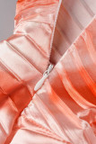 Tangerine Red Street Print Patchwork Fold Asymmetrische Rechte jurken met schuine kraag