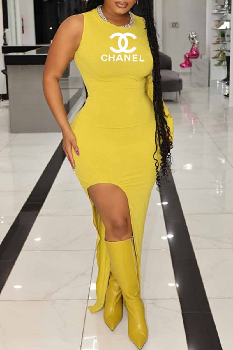 

Yellow Sexy Print Slit Letter O Neck One Step Skirt Dresses