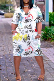 Farbiges, lässiges Patchwork-Kleid mit V-Ausschnitt und kurzen Ärmeln