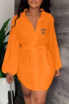 オレンジ カジュアル プリント レター ベルト付き Vネック ワンステップ スカート ドレス