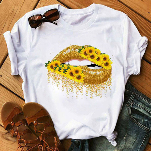 Золотые повседневные базовые футболки с круглым вырезом и принтом губ