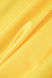 Желтое повседневное уличное однотонное платье-футболка в стиле пэчворк с круглым вырезом Платья