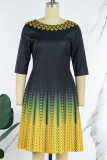 Серые повседневные платья трапециевидной формы с принтом в стиле пэчворк с круглым вырезом