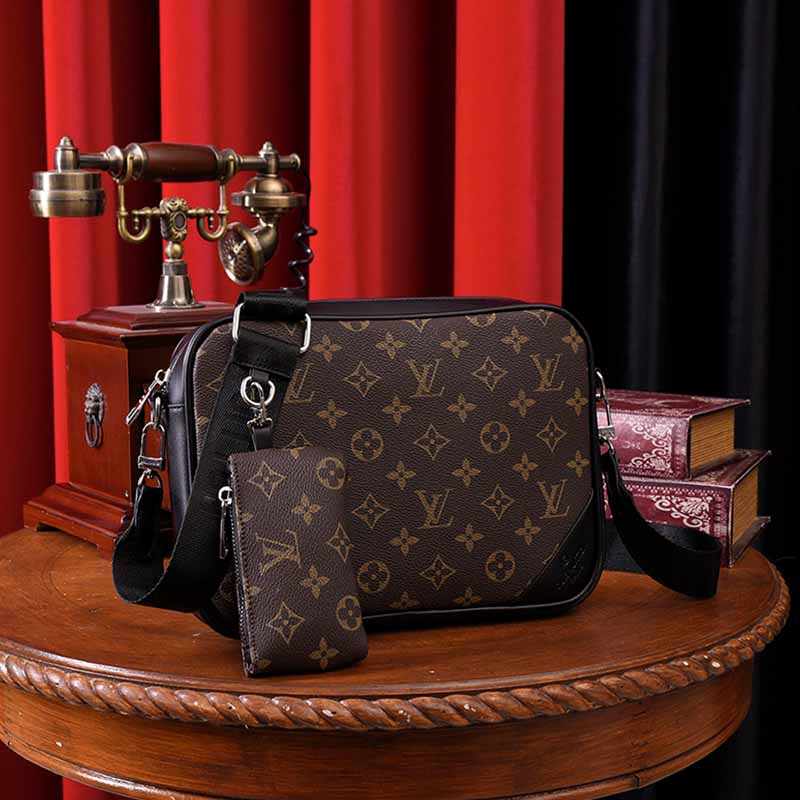 Brown Street Letter Zipper Bags
