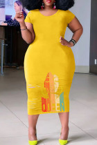 Желтое повседневное рваное платье с круглым вырезом и коротким рукавом с принтом Платья больших размеров