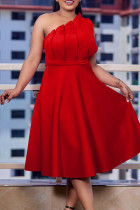 Красное элегантное однотонное вечернее платье в стиле пэчворк с косым воротником