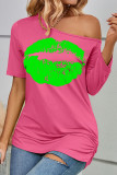 T-shirt con colletto obliquo con stampa stampata con labbra casual verdi