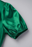 Зеленые повседневные однотонные лоскутные складки с поясом V-образным вырезом Прямые платья
