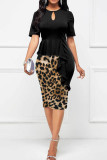 Vestidos de saia única preto com estampa de leopardo e babados no decote