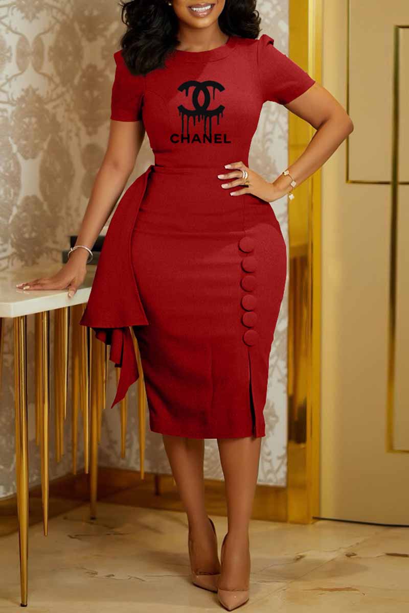 

Red Work Print Slit Letter O Neck One Step Skirt Dresses