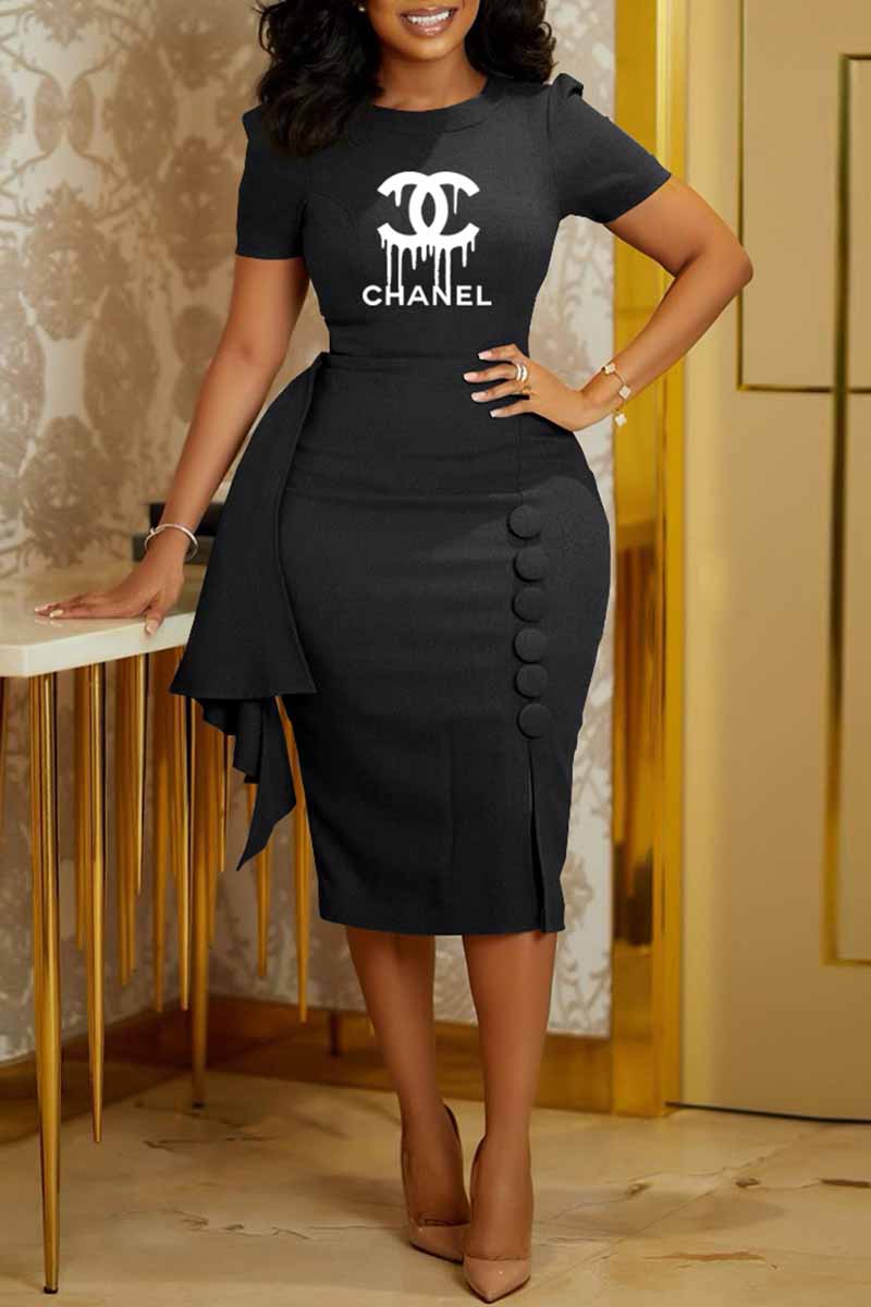 

Black Work Print Slit Letter O Neck One Step Skirt Dresses