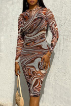 Vestidos de falda de lápiz con cuello en O de patchwork con estampado sexy marrón