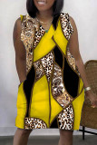 Gele casual print patchwork mouwloze jurk met V-hals