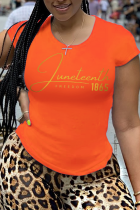 Magliette casual arancioni con stampa vintage patchwork o collo