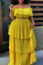 Vestidos plisados ​​con hombros descubiertos de patchwork sólido informal amarillo (sin cinturón)