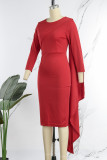 Vestidos de saia em um decote em patchwork liso vermelho elegante com babado