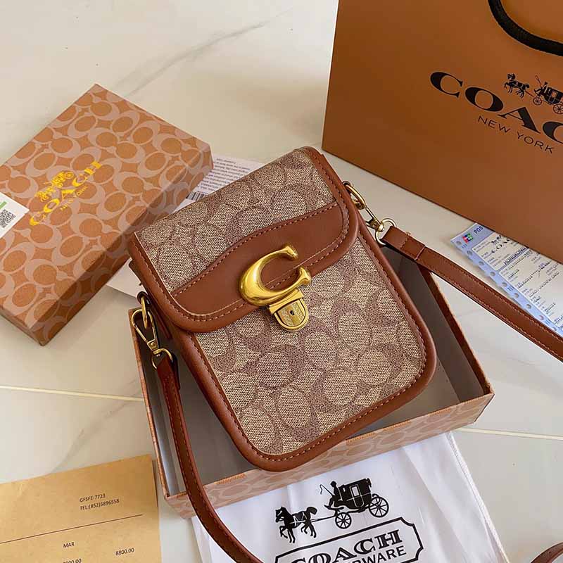 

Brown Street Geometric Patchwork Bags