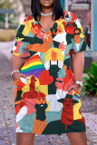 Mehrfarbiges, lässiges Patchwork-Kleid mit V-Ausschnitt und kurzen Ärmeln