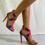 Sapatos de porta pontiagudos com impressão de retalhos casuais coloridos (altura do salto 4.53 pol.)