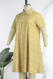 Желтые повседневные прямые платья больших размеров с принтом в стиле пэчворк и отложным воротником