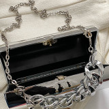 Серебряные повседневные однотонные сумки в стиле пэчворк с цепочками