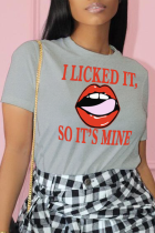 Graue Street Daily Lips bedruckte Patchwork-T-Shirts mit O-Ausschnitt und Buchstaben