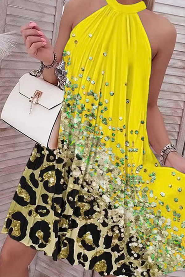 Желтые повседневные платья в стиле пэчворк со складками и круглым вырезом