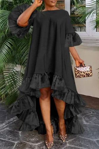 Черное повседневное элегантное однотонное платье в стиле пэчворк с воланами и круглым вырезом