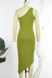 ライトグリーンのセクシーなソリッドバックレス斜め襟ノースリーブドレスドレス