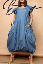 Синее повседневное уличное однотонное платье в стиле пэчворк с круглым вырезом и карманом-фонариком Платья