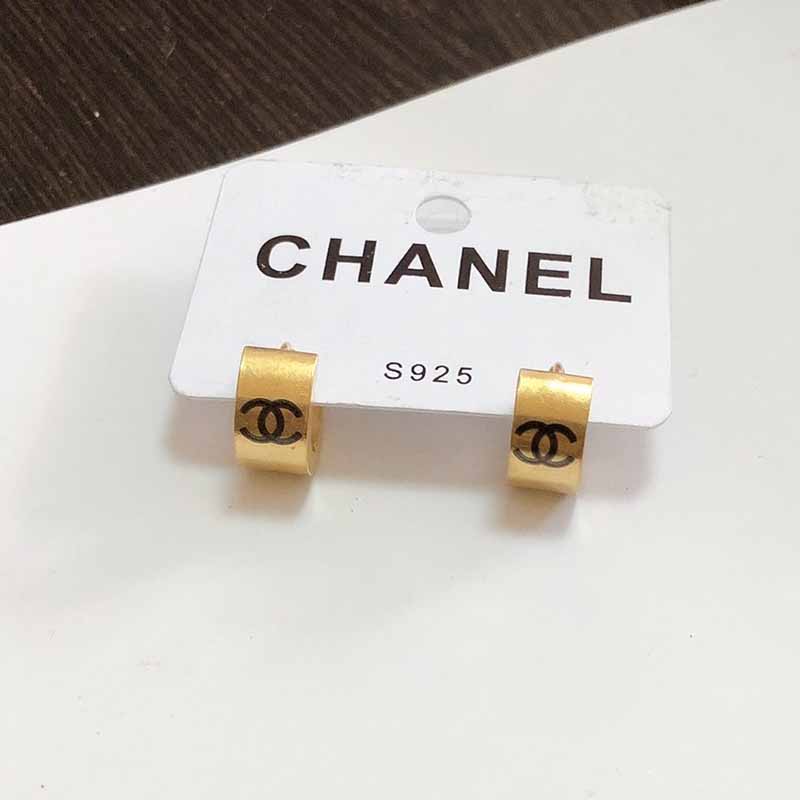 

Gold Simplicity Letter Patchwork Earrings