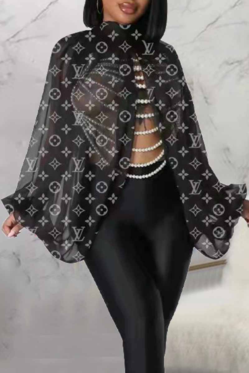 

Black Street Print See-through Letter O Neck Tops
