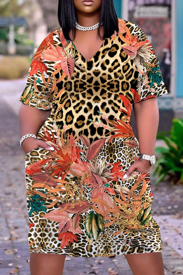 Vestido manga curta estampa casual estampa leopardo patchwork básico decote em V