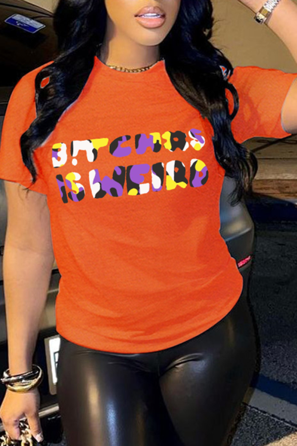 Orangefarbene, lässige T-Shirts mit Patchwork-Buchstaben-O-Ausschnitt im Vintage-Print