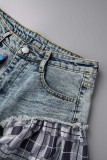 Голубые повседневные джинсовые шорты в клетку с цветными блоками и воланами до середины талии