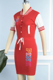 Красные повседневные платья с принтом и воротником-стойкой с буквенным принтом и юбкой-карандашом