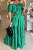 Зеленое повседневное однотонное платье в стиле пэчворк с открытыми плечами и коротким рукавом Платья