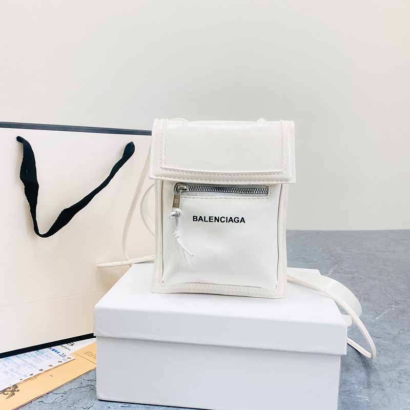 

White Street Simplicity Letter Zipper Bags