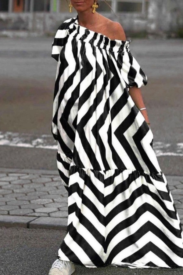 Schwarz-weißes, schulterfreies, langes Kleid mit lässigem Streifendruck