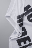Weiße, sexy Patchwork-Kleider mit asymmetrischem U-Ausschnitt und durchsichtigem Bleistiftrock mit Buchstabenmuster