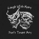 Black Laugh with Many, Don ¡¯ t Trust Any Skulls T-shirt con stampa nera