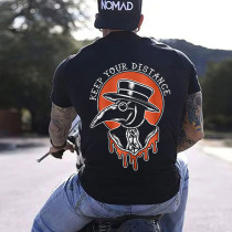 Schwarzes „KEEP YOUR DISTANCE“-T-Shirt mit schwarzem Aufdruck „Mr Crow“ mit Buchstabengrafik
