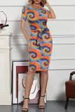 Vestido de manga curta com estampa casual colorido decote em bico